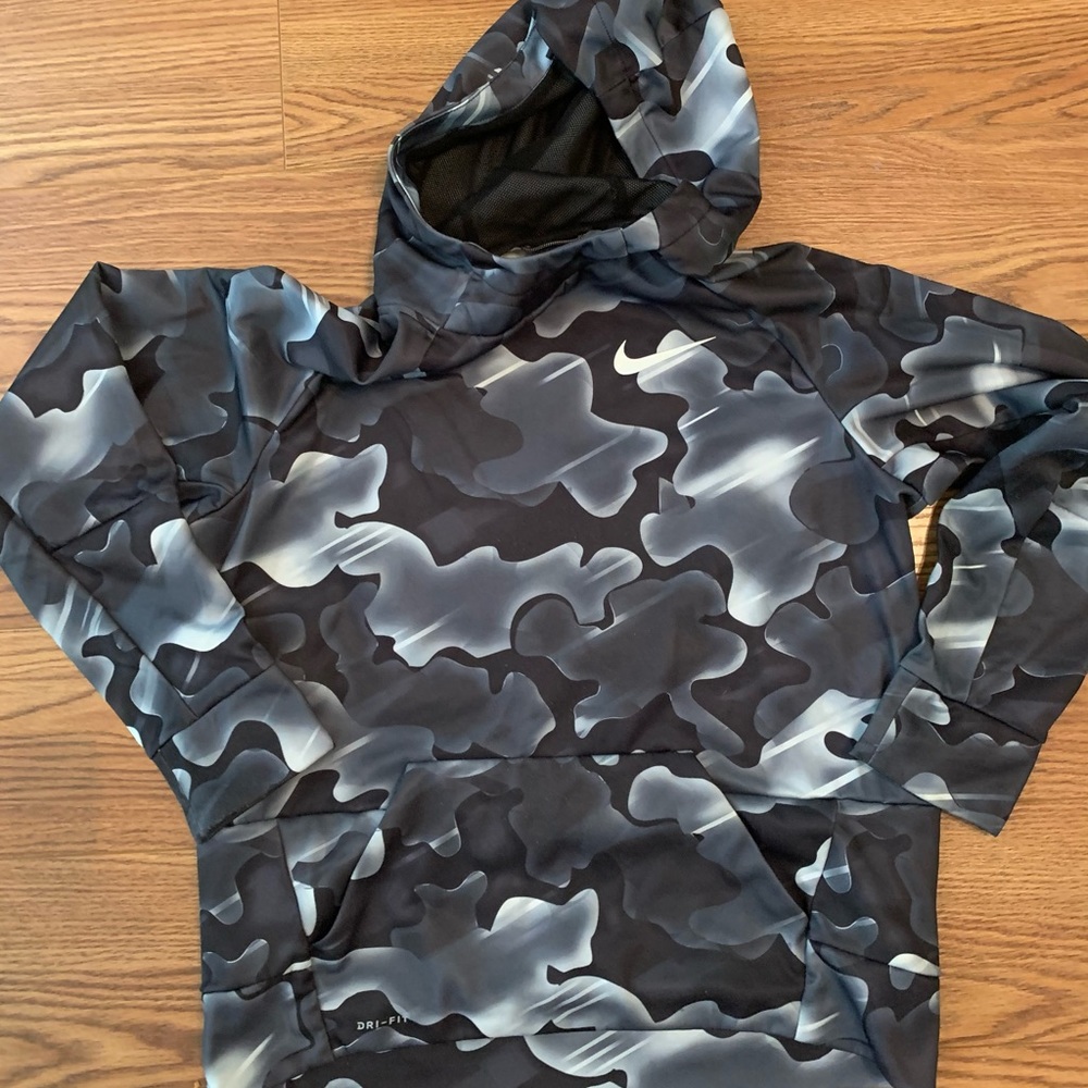 Sweatshirt/Hoodie